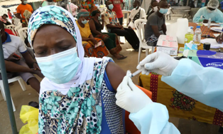 Continente africano tem 139 mortes suspeitas em surtos de Ebola.