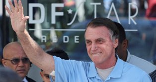 Jair Bolsonaro apresenta boa evolução após cirurgia no ombro.