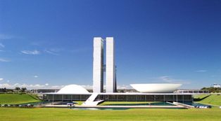 Senado Federal aprovou MP que reajusta piso de R$ 5.130 para professores.