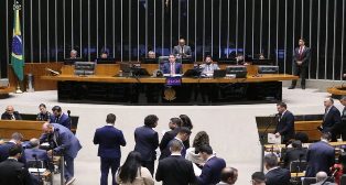 Câmara aprovou adesão do Brasil a acordo da OMC sobre comércio de aeronaves civis.