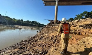 Ponte de R$ 36 milhões desabou e deixou quatro feridos em Sena Madureira – AC.