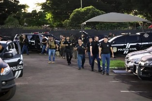 Operação cumpre Mandados contra esquema que lavava dinheiro do Comando Vermelho.