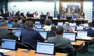 CCJ da Câmara vota redução da maioridade penal em Comissão.