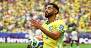 Capitão da seleção de Cabo Verde é investigado sob acusação de Estupro contra uma brasileira.