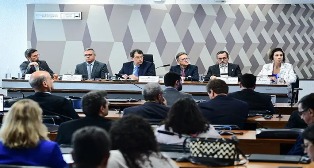 Projeto de Lei que cria ‘Pix Pensão’ foi aprovado em Plenário.