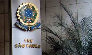 Quebrando regras: TRE-SP multa Lula por propaganda eleitoral antecipada.