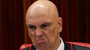 AGU defende arquivamento de processo contra Moraes nos EUA. A Lei lá funciona.