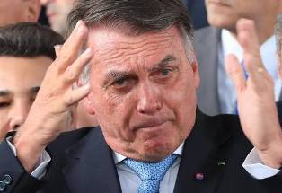 Jair Bolsonaro volta a receber visitas.