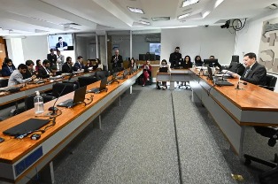 Prazo para Executivo enviar Orçamento para o Congresso termina hoje!