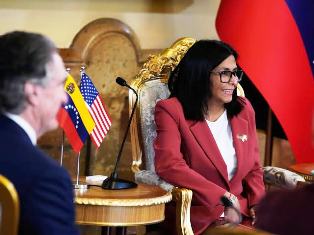 Presidente da Venezuela confirma acordo petrolífero com Estados Unidos