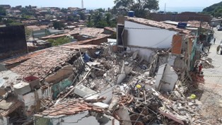 Explosão de botijão de gás causou interdição de 13 casas em São Paulo.