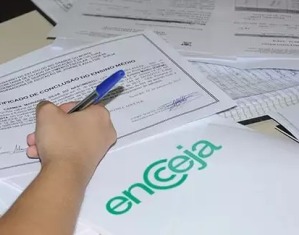 Provas do Encceja 2026 serão aplicadas no domingo em todo Brasil.