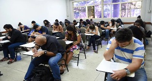 Encceja será no próximo domingo – Saiba como consultar locais de provas.