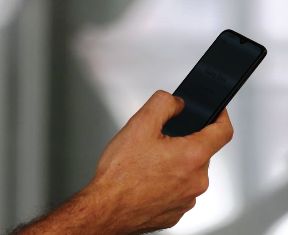 Governo Lula: Relatório aponta que mais de 830 mil celulares foram furtados ou roubados em 2025.
