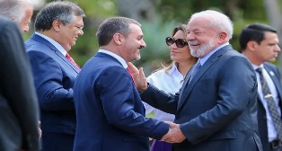 Andrei Rodrigues continua negando que Polícia Federal tenha monitorado ministro André Mendonça.