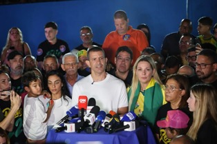 TSE anulou votos de Garotinho, e Ruas vence governo do Rio no 1º turno.