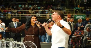 Flávio Bolsonaro passou o domingo reunido com Prefeitos e Vereadores de São Paulo.