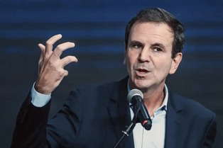 Conformado: Eduardo Paes desiste de candidatura no Rio de Janeiro.